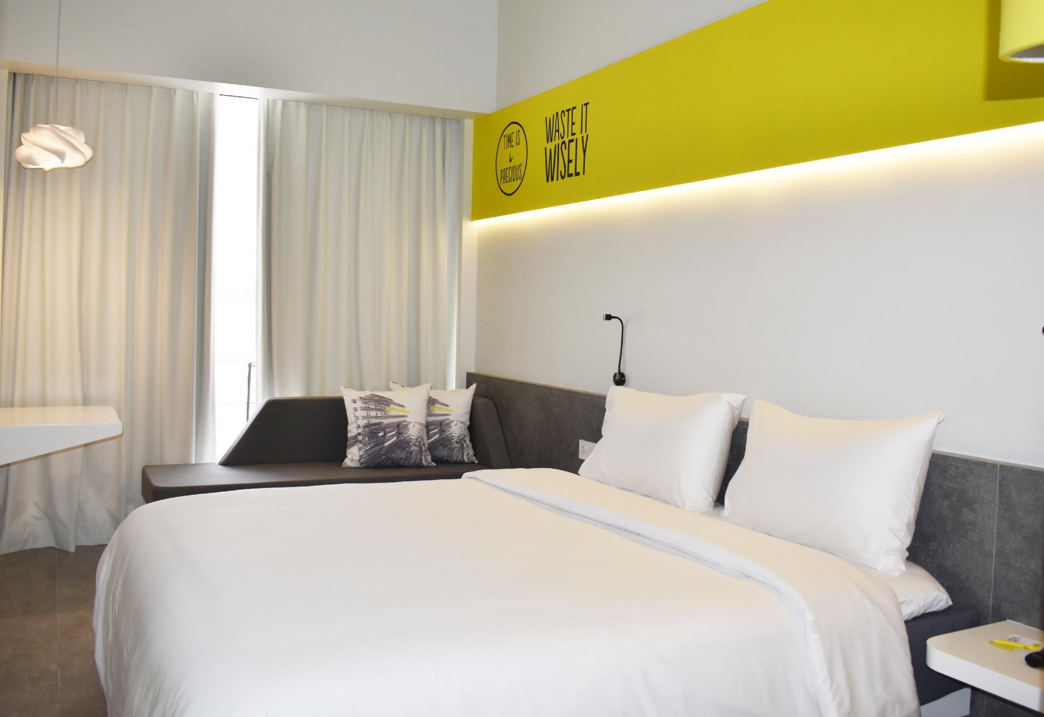 Yello Paskal 3* Bandung